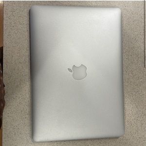 silver macbook 13”